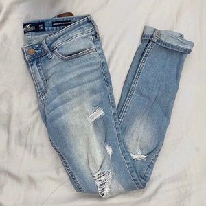 SOLD‼️: Hollister Cropped Skinny Jeans